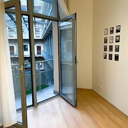 Top Location Apartments Lejlighed