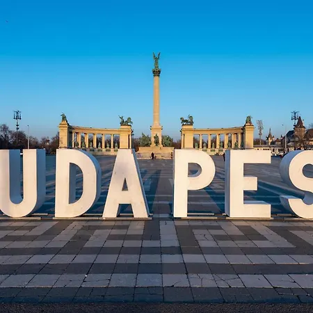 Top Location Apartments * Budapest
